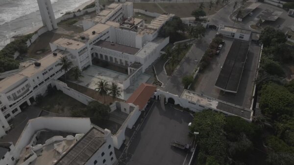 Osu Castle Pan View Top Down Compound