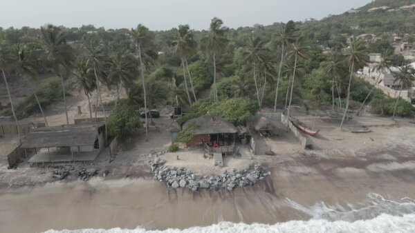 Waves Beach Pan View Coconuts Bar Rocks