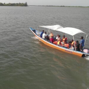 Boat Volta River Chase Side View Follow Spin