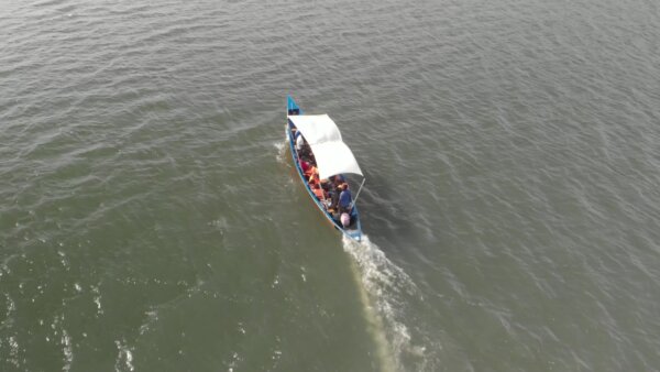 Boat Volta River Chase Top Down View Spin