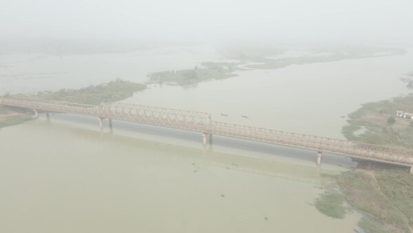 Damanko Bridge Oti River Orbit Wide Shot Orbit Arc