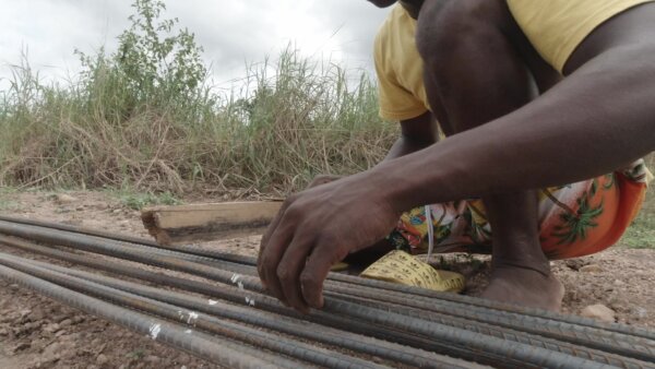 Sawing Iron Rod Construction