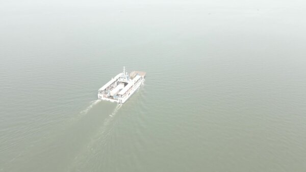 Yeji Ferry Moving River Orbit 360